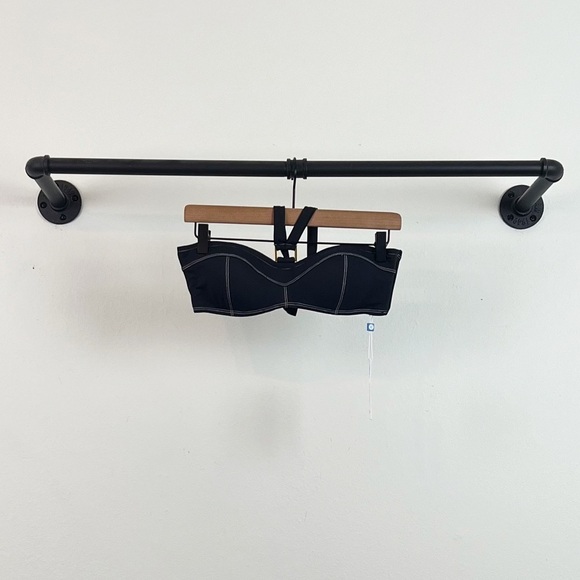 NWT Bleu Rod Beattie A Fine Line Bandeau Seamed Halter Bikini Top Black - Picture 3 of 6